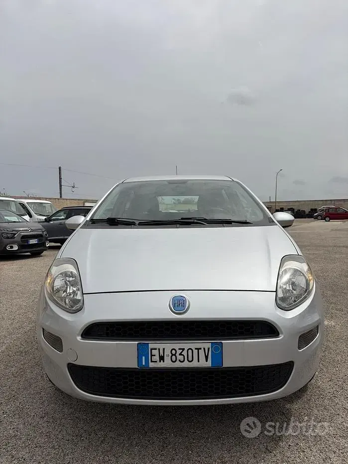 Usata Fiat Punto Street 70 CV (51 kW) 2014 Grigio Utilitaria