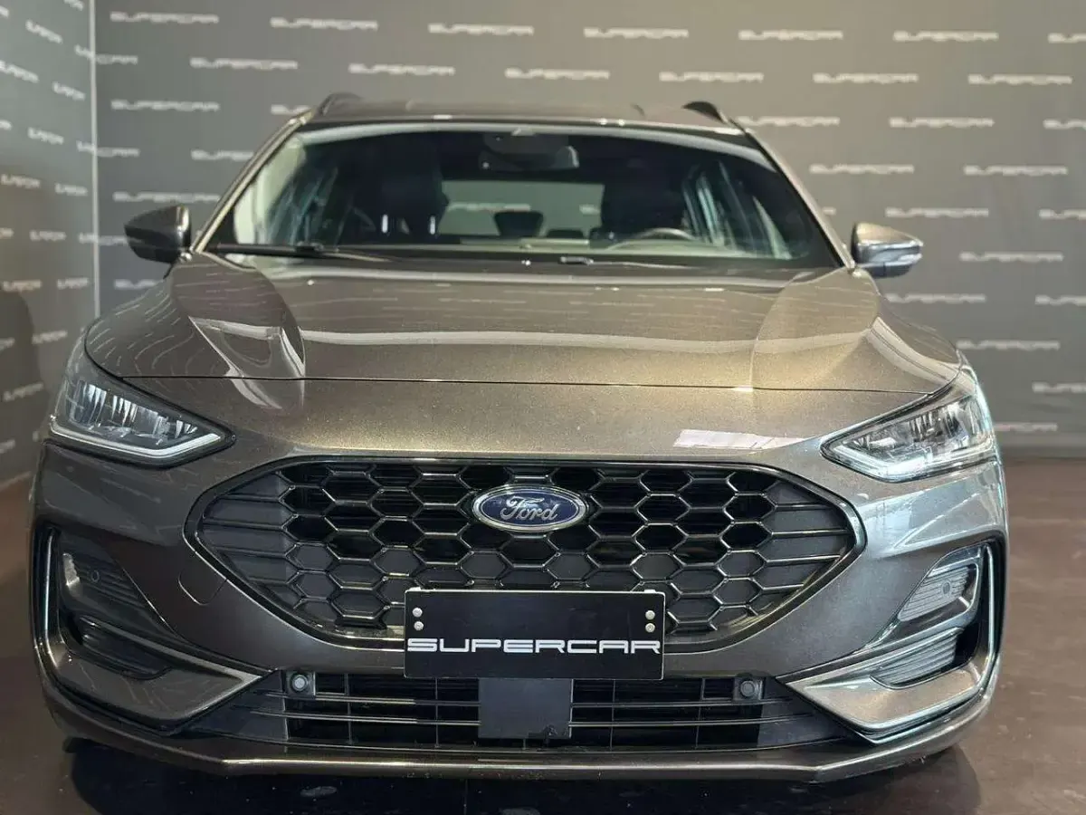 Usata Ford Focus ST-Line 116 CV (85 kW) 2023 Grigio scuro Station wagon