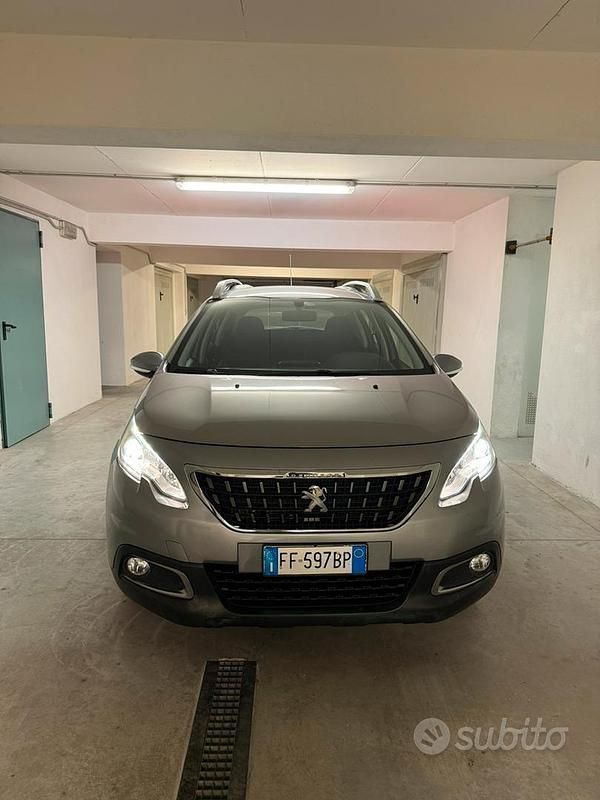 Usata Peugeot 2008 75 CV (55 kW) 2016 Grigio SUV