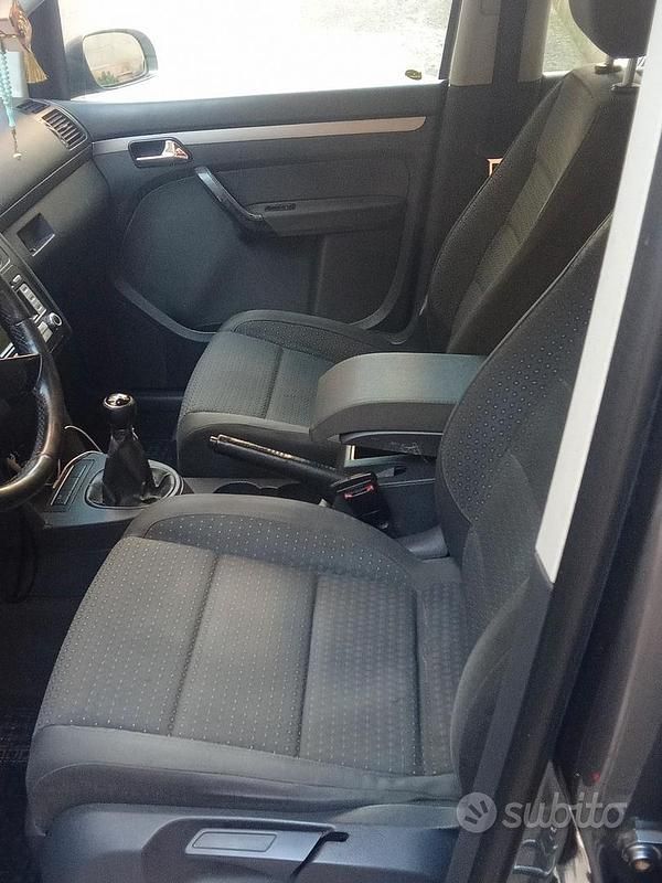 Usata VW Touran 2006 Grigio Monovolume