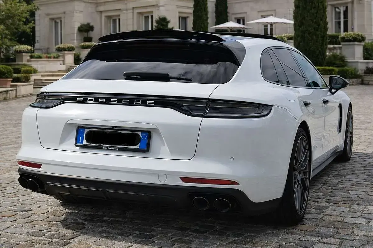 Usata Porsche Panamera 4 Platinum Edition 462 CV (339 kW) 2024 Bianco Utilitaria