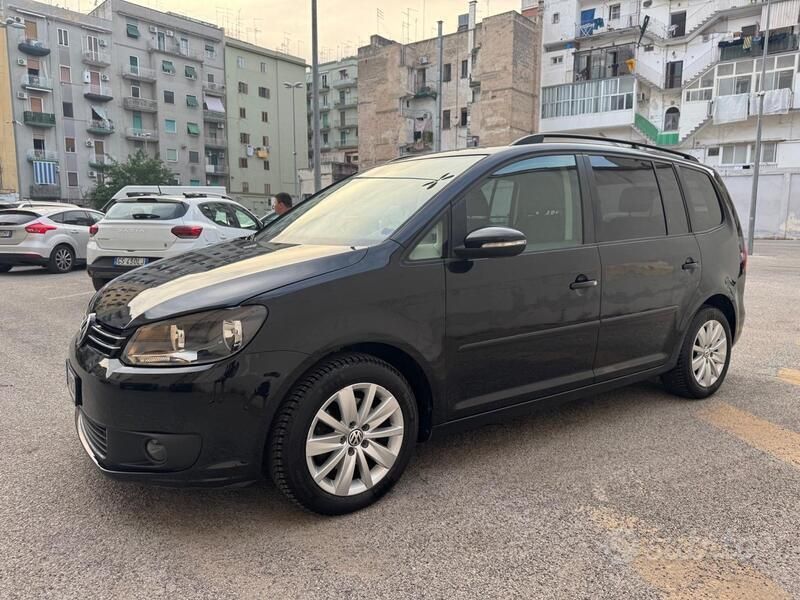 Usata VW Touran Comfortline 105 CV (77 kW) 2013 Nero Monovolume