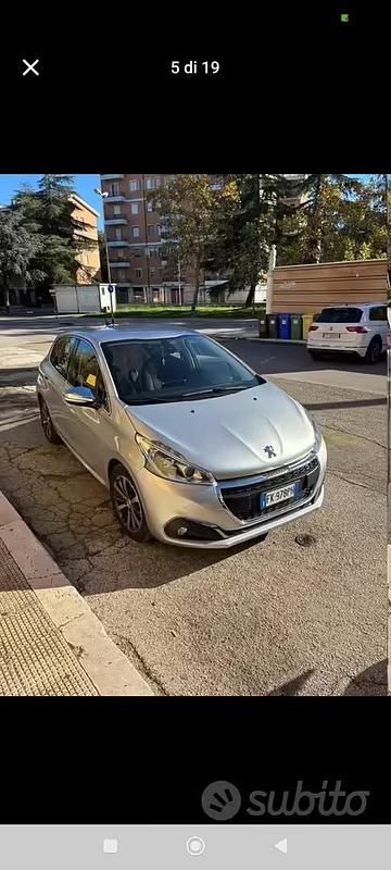 Usata Peugeot 208 2017 Grigio Utilitaria