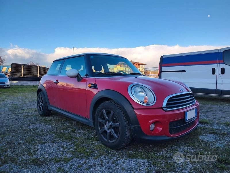 Usata Mini One D 90 CV (66 kW) 2012 Rosso Utilitaria