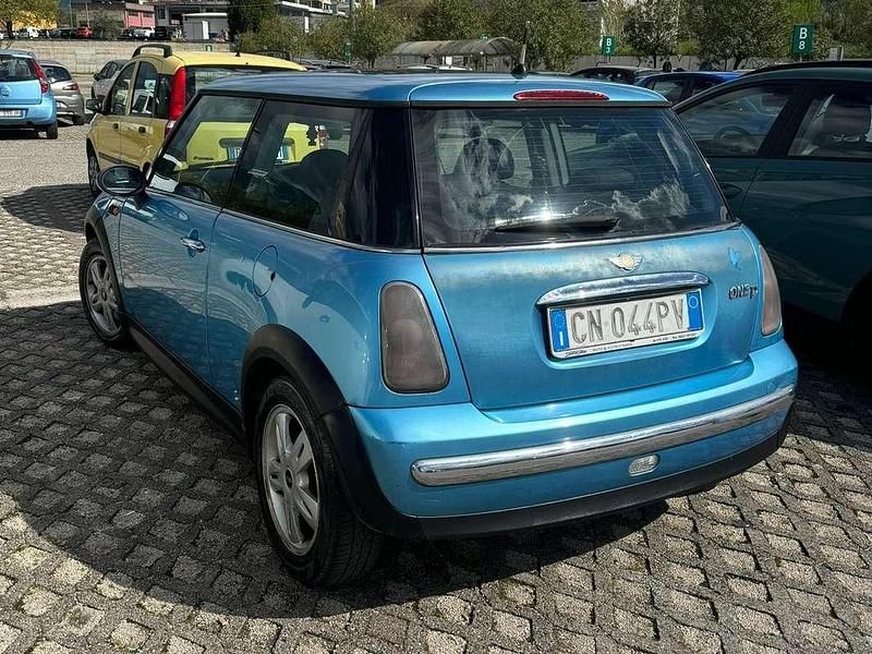 Usata Mini One D 75 CV (55 kW) 2004 Blu/azzurro Utilitaria