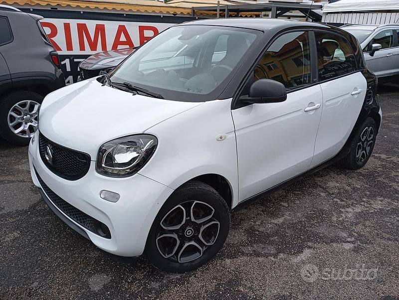 Usata Smart ForFour Passion 90 CV (66 kW) 2018 Bianco Utilitaria