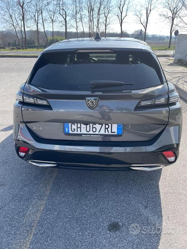 Usata Peugeot 308 SW 130 CV (95 kW) 2022 Grigio Station wagon