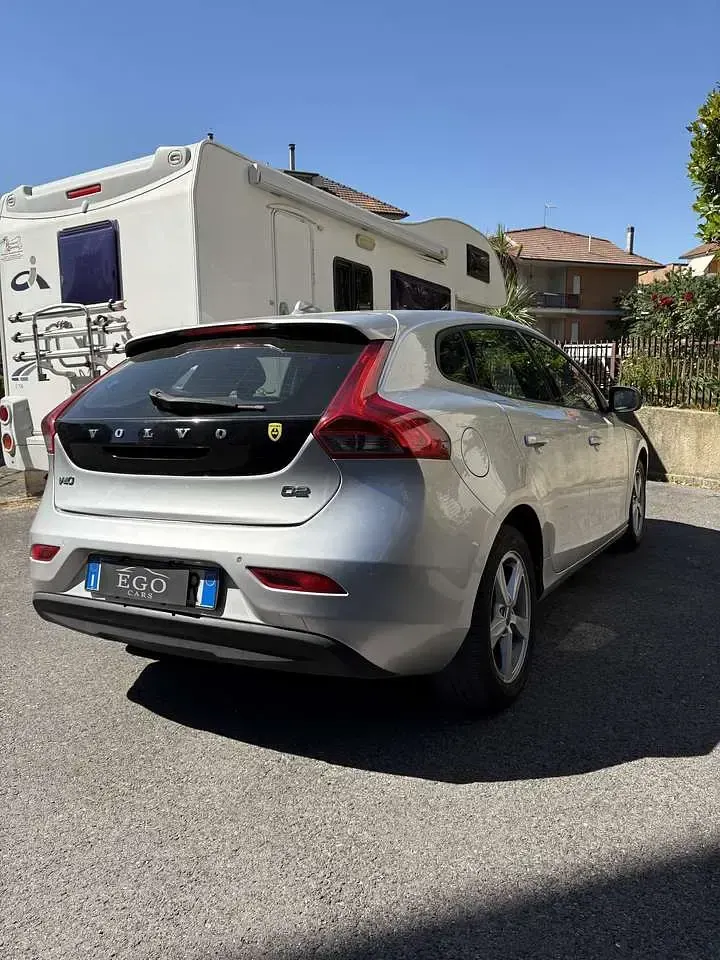 Usata Volvo V40 Summum 114 CV (83 kW) 2014 Other Berlina