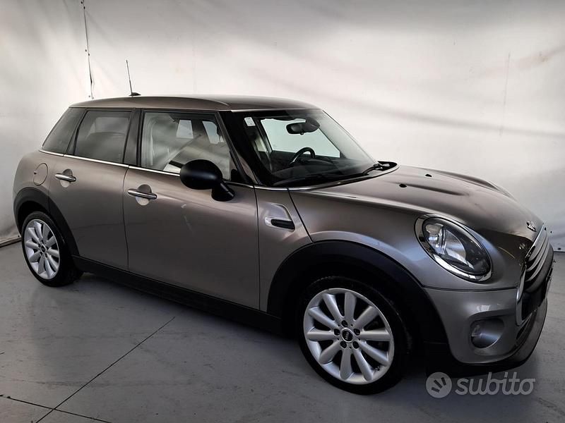 Usata Mini One D Hype 95 CV (69 kW) 2018 Grigio metallizzato Utilitaria