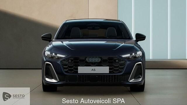 Nuova Audi A5 Sportback Edition .1 204 CV (150 kW) 2025 Blu firmamento metallizzato Utilitaria