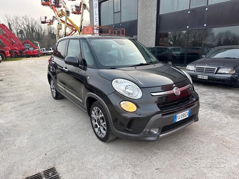 Usata Fiat 500L Trekking 120 CV (88 kW) 2015 Grigio Monovolume