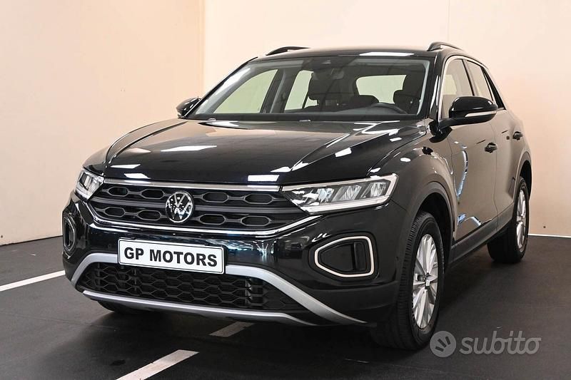 Usata VW T-Roc Life 150 CV (110 kW) 2022 Nero SUV