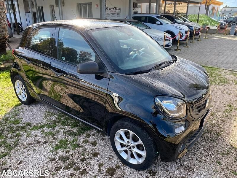 Usata Smart ForFour Prime 70 CV (51 kW) 2016 Nero Utilitaria
