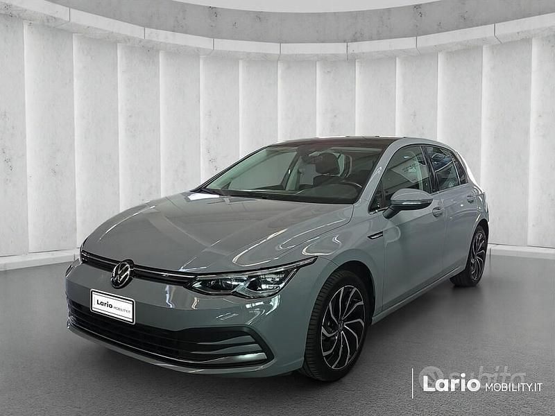 Usata VW Golf VIII Edition 150 CV (110 kW) 2020 Grigio medio Berlina
