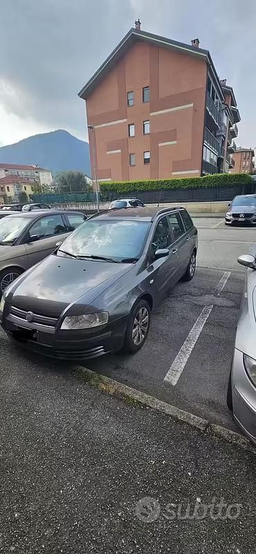 Usata Fiat Stilo 120 CV (88 kW) 2007 Grigio Station wagon