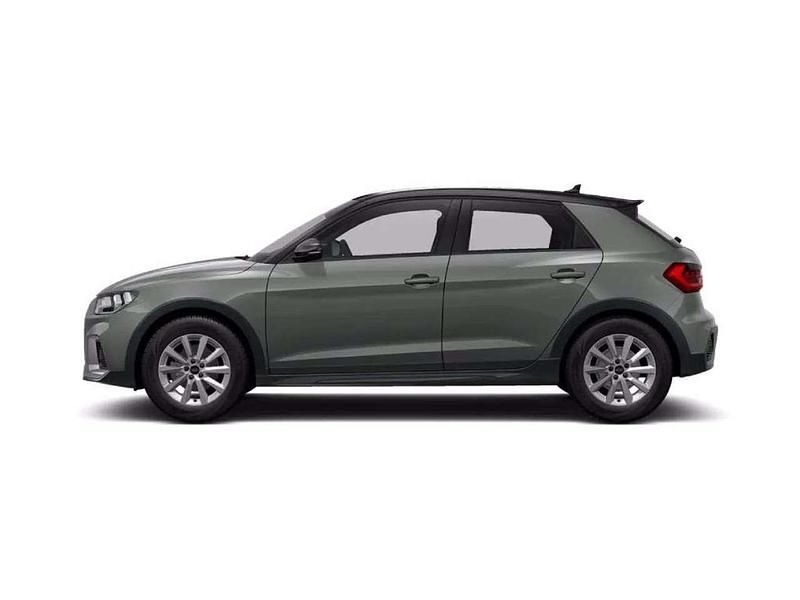 Nuova Audi A1 Ambiente 116 CV (85 kW) 2026 Grigio chronos metallizzato ne SUV