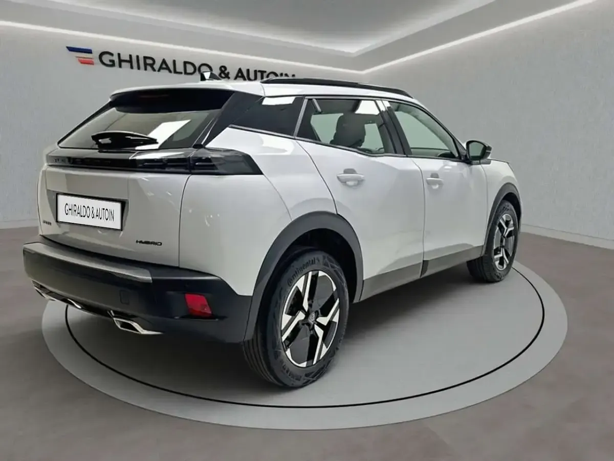 Usata Peugeot 2008 Allure 145 CV (106 kW) 2025 Bianco SUV