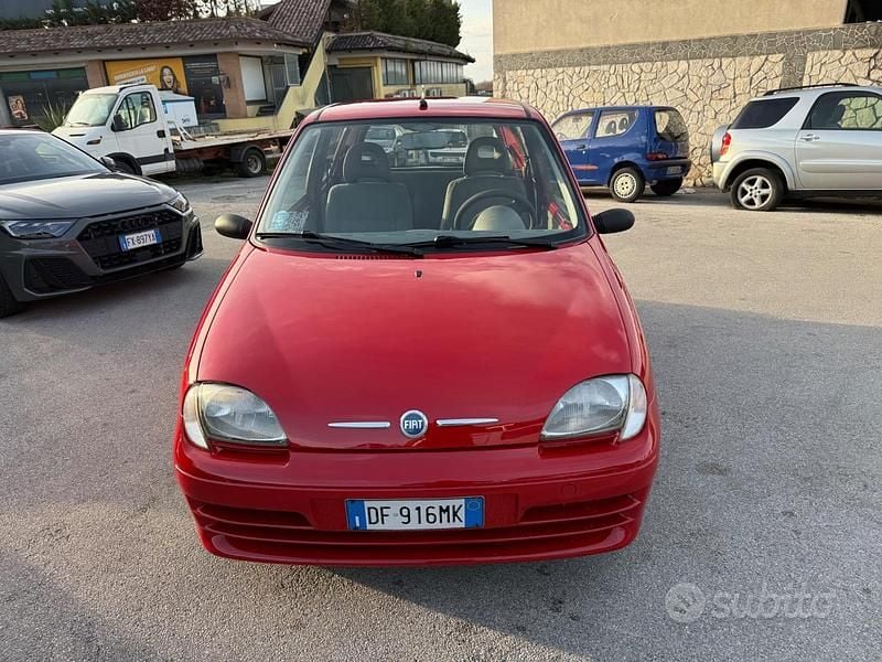 Usata Fiat 600 54 CV (39 kW) 2007 Rosso Utilitaria