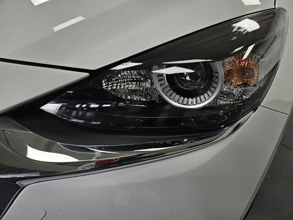 Usata Mazda 2 Evolve 90 CV (66 kW) 2020 Bianco Berlina