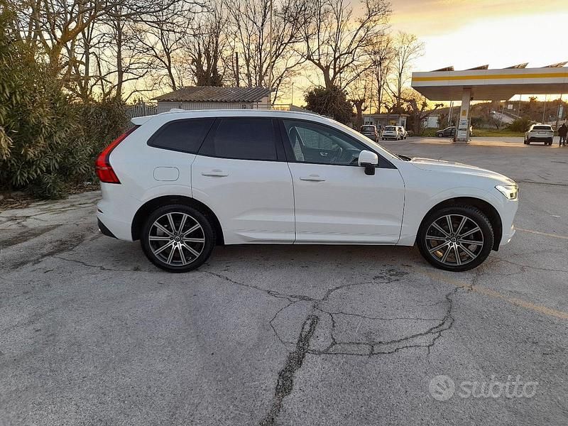 Usata Volvo XC60 Momentum 150 CV (110 kW) 2019 Bianco SUV