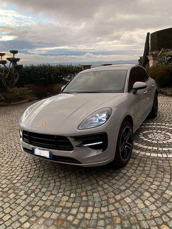 Usata Porsche Macan 245 CV (180 kW) 2020 Grigio SUV