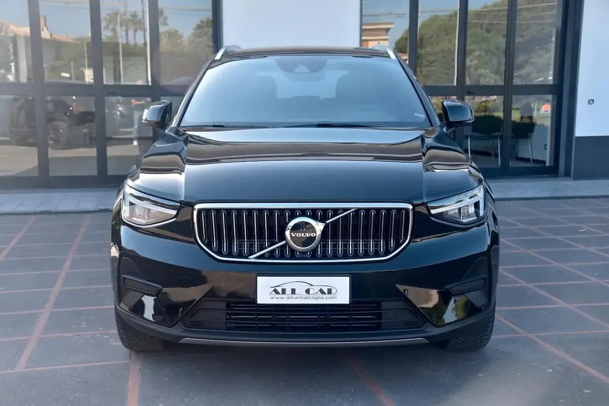 Usata Volvo XC40 Core 129 CV (94 kW) 2022 Nero SUV