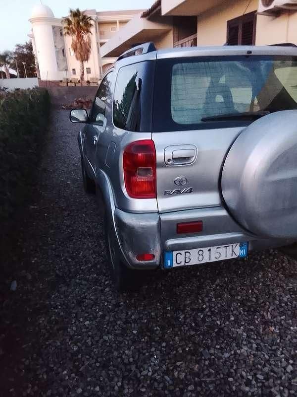 Usata Toyota RAV4 116 CV (85 kW) 2002 SUV