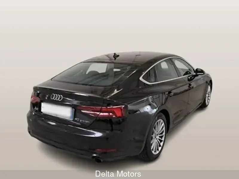 Usata Audi A5 Sportback Business 170 CV (125 kW) 2020 Nero metallizzato Utilitaria