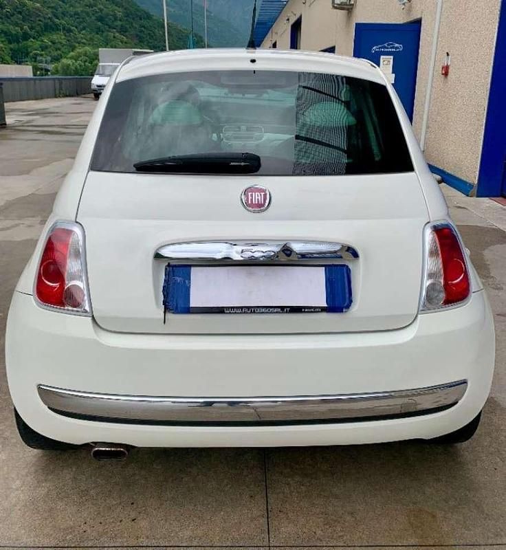 Usata Fiat 500 Lounge 69 CV (50 kW) 2010 Bianco pastello Utilitaria