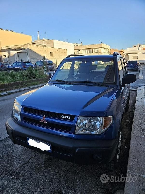 Usata Mitsubishi Pajero 129 CV (94 kW) 2002 Blu SUV