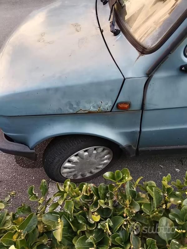 Usata Fiat 600 24 CV (17 kW) 1987 Blu Berlina