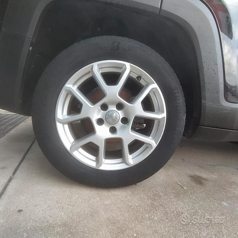 Usata Jeep Renegade 80th Anniversary 120 CV (88 kW) 2021 Nero SUV