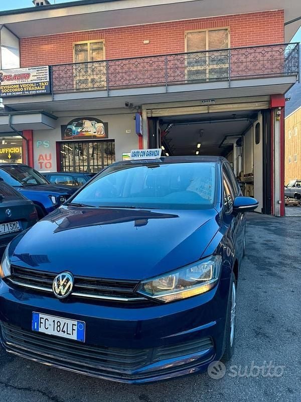 Usata VW Touran Comfortline 110 CV (80 kW) 2016 Blu Monovolume