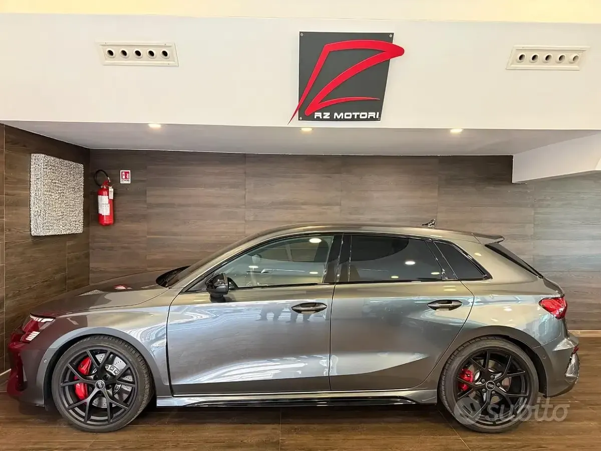 Usata Audi RS3 400 CV (294 kW) 2024 Grigio Berlina