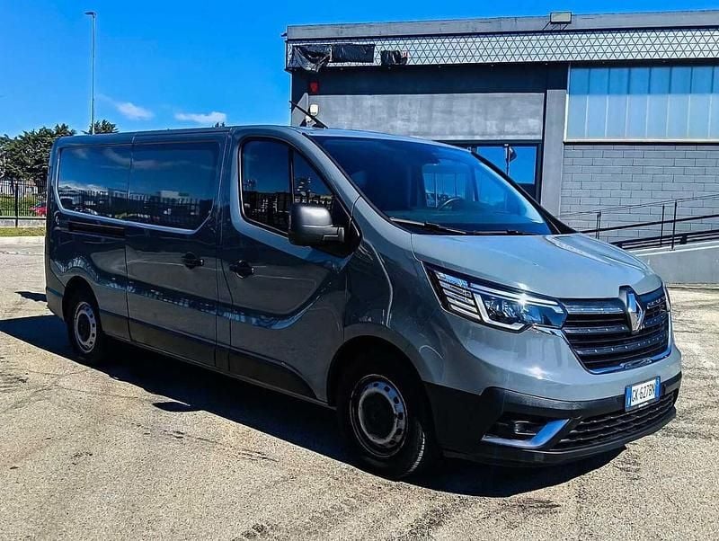 Usata Renault Trafic 170 CV (125 kW) 2022 Grigio