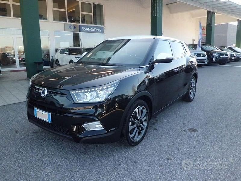 Usata 2016 Ssangyong Tivoli SUV | 11.990 € (Cara) - Immagine 1/2