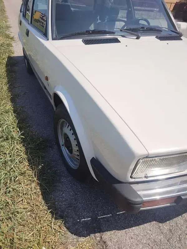 Usata Alfa Romeo Alfetta 109 CV (80 kW) 1982 Bianco Berlina
