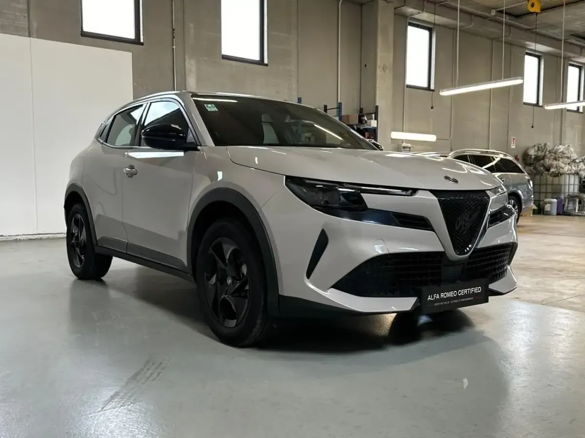 Usata Alfa Romeo GT Junior 145 CV (106 kW) 2025 Grigio Cabrio