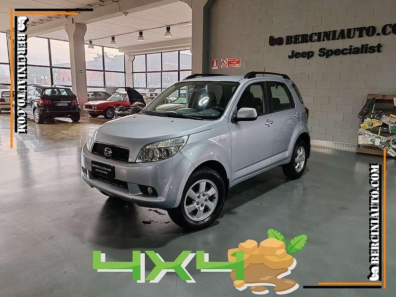 Argento Usata 2008 Daihatsu Terios SUV | 9999 € (Cara) - Immagine 1/4