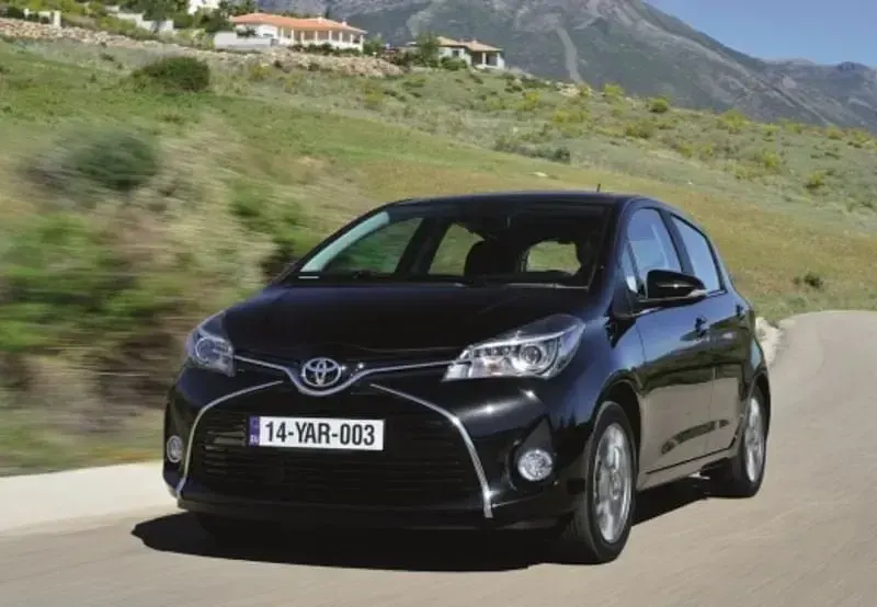 Usata Toyota Yaris Active 101 CV (74 kW) 2016 Utilitaria