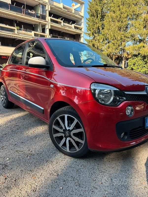 Usata Renault Twingo 70 CV (51 kW) 2015 Rosso Utilitaria