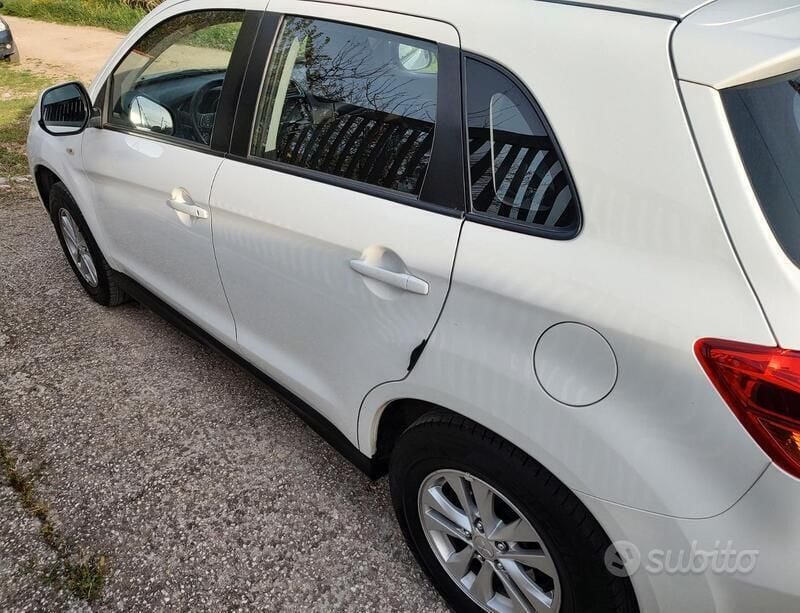 Usata Mitsubishi ASX 117 CV (86 kW) 2020 Bianco SUV