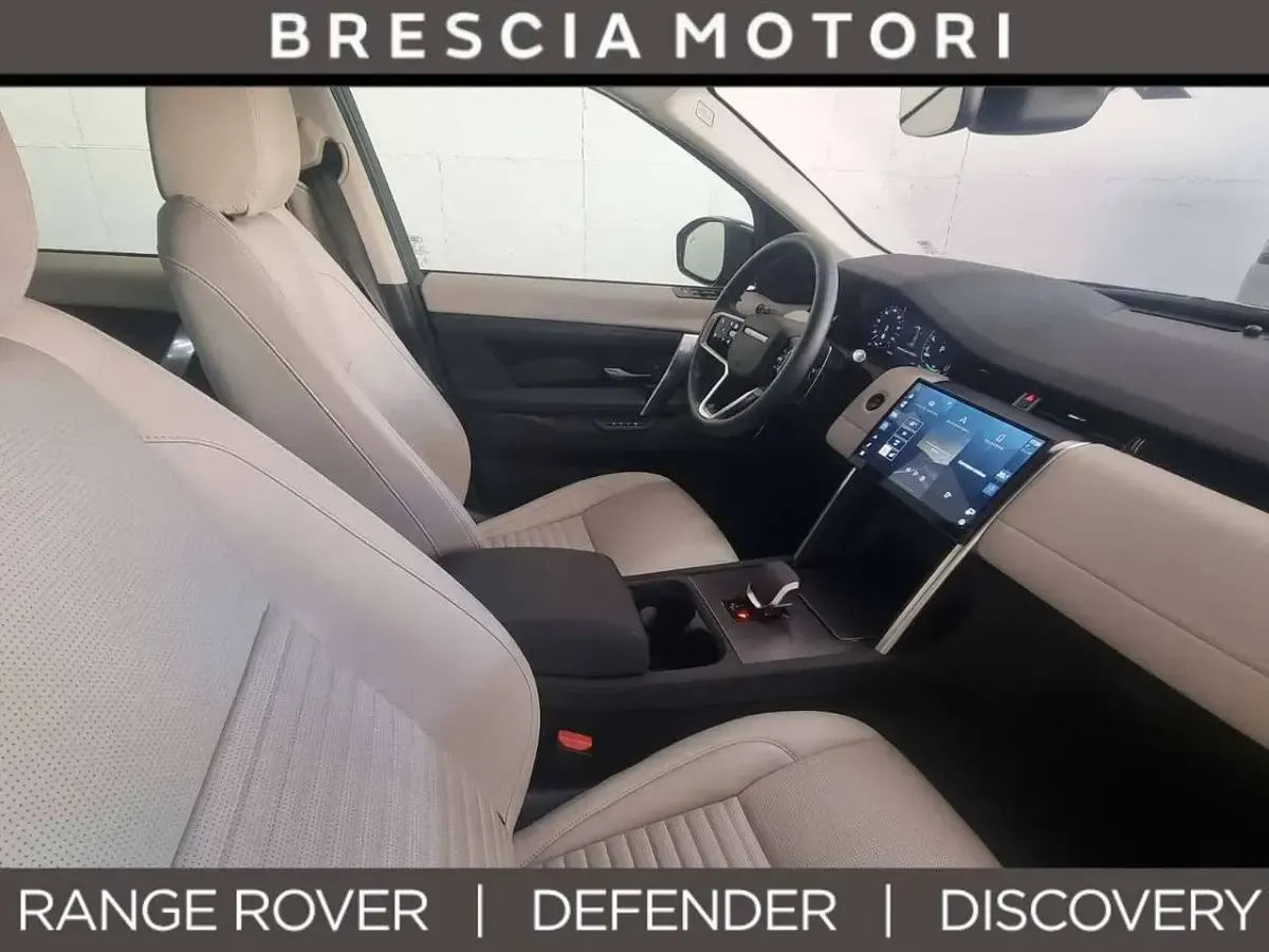 Usata Land Rover Discovery Sport Dynamic 269 CV (197 kW) 2024 Varesine blue SUV