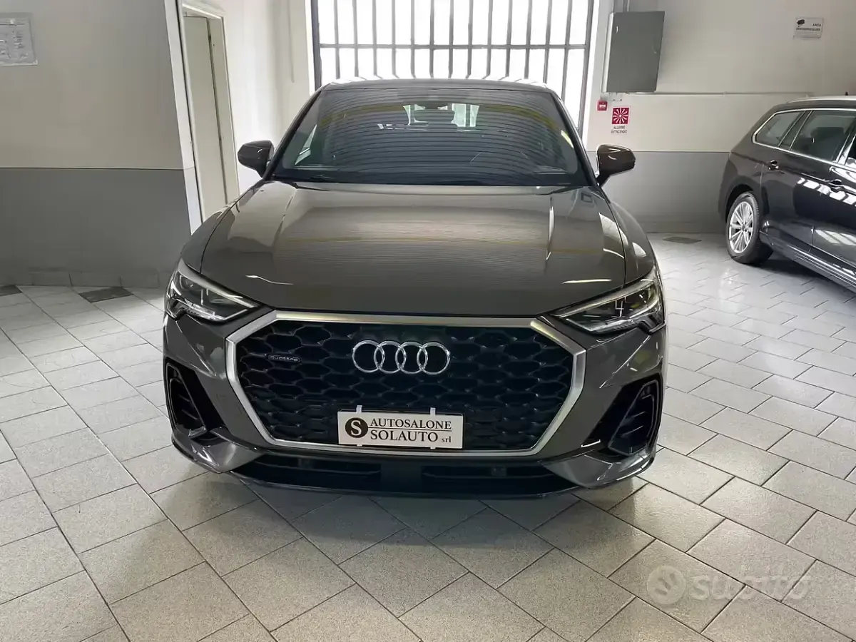 Usata Audi Q3 Sportback Business Plus 150 CV (110 kW) 2022 Grigio SUV