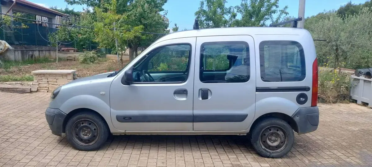 Usata Renault Kangoo Authentique 82 CV (60 kW) 2007 Grigio Monovolume