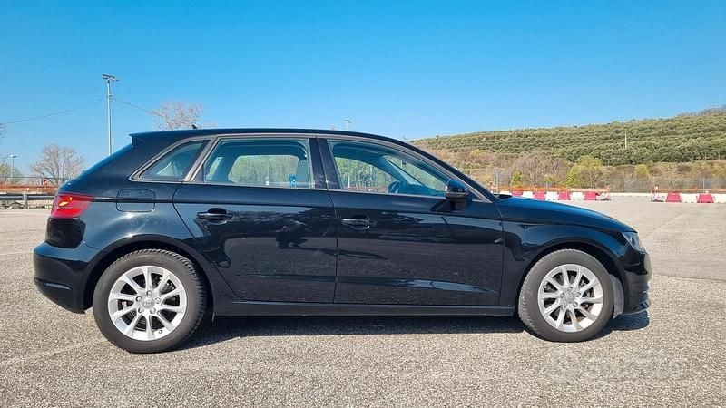 Usata Audi A3 Attraction 110 CV (80 kW) 2015 Nero Berlina