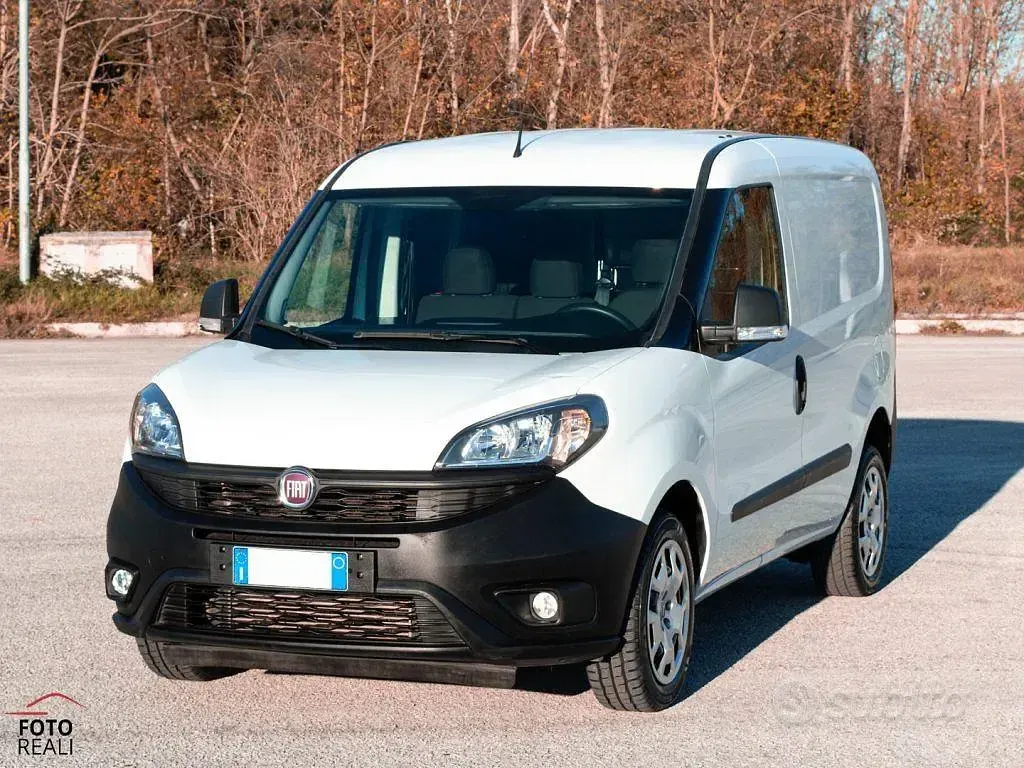 Usata Fiat Doblò 120 CV (88 kW) 2018 Bianco Monovolume