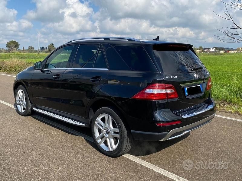 Usata Mercedes ML250 204 CV (150 kW) 2012 Nero SUV