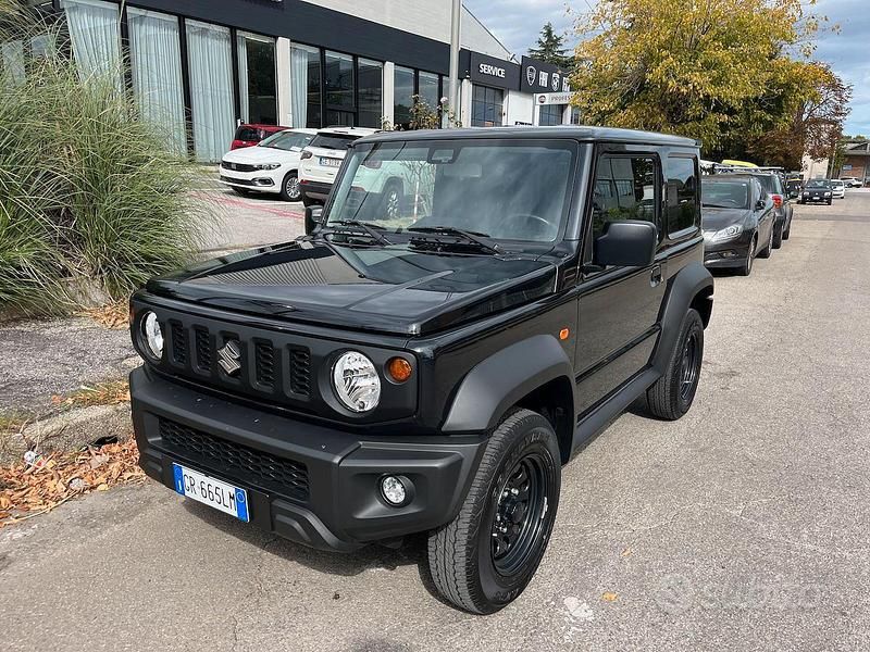 Usata Suzuki Jimny 102 CV (75 kW) 2023 Nero SUV