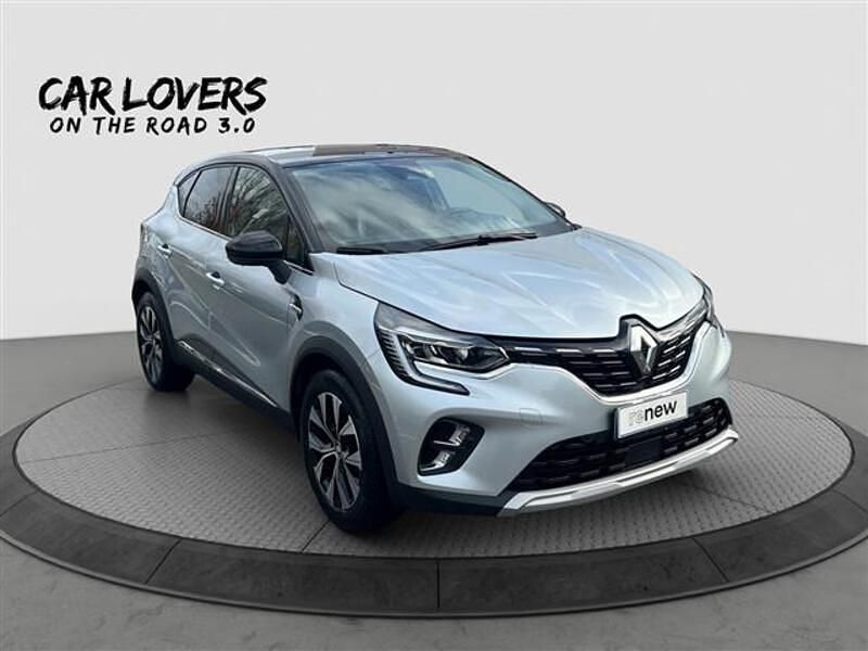Usata Renault Captur Intens 101 CV (74 kW) 2022 Grigio chiaro SUV